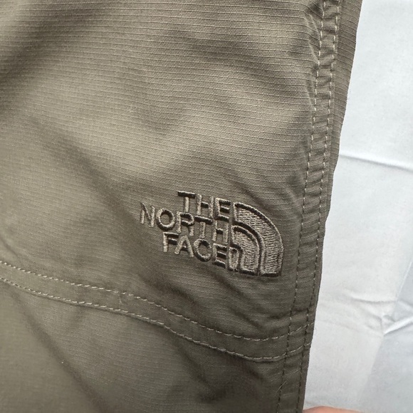 The North Face Women's Convertible Pants Olive - Picture 9 of 14